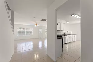 8226 Gold Tee Dr, Houston, TX 77036 - Photo 2