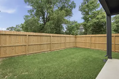 727 S Victory Drive #B, Houston, TX 77088 - Photo 30