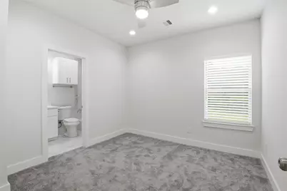 727 S Victory Drive #B, Houston, TX 77088 - Photo 20