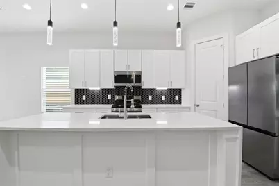 727 S Victory Drive #B, Houston, TX 77088 - Photo 12