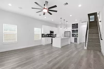 727 S Victory Drive #B, Houston, TX 77088 - Photo 6