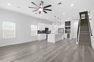727 S Victory Dr, Houston, TX 77088 - Photo 6