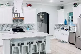 320 Buffalo Trail, Angleton, TX 77515 - Photo 8