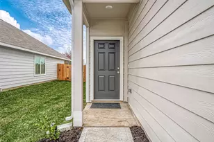 4923 Luke Mathew Dr, Rosharon, TX 77583 - Photo 8