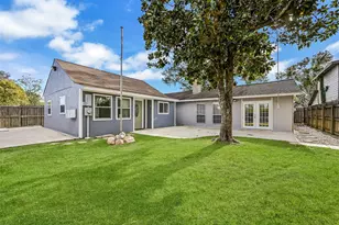 16823 Bougainvilla Ln, Friendswood, TX 77546 - Photo 18