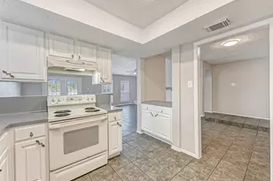 16823 Bougainvilla Ln, Friendswood, TX 77546 - Photo 8