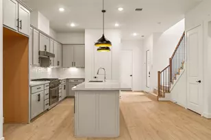 5016 Schuler St, Houston, TX 77007 - Photo 8