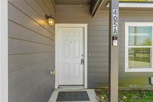 405 W Worsham St, Willis, TX 77378 - Photo 2