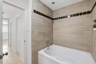 14121 Lost Meadow Ln, Houston, TX 77079 - Photo 34