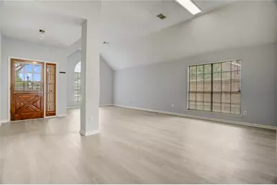 307 E Sutton Square, Stafford, TX 77477 - Photo 8
