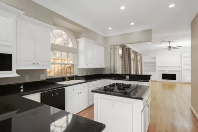 14 Pinewold Court, Houston, TX 77056 - Photo 18
