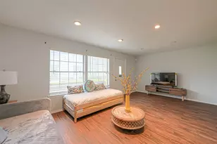 10188 Beekman Pl Dr, Houston, TX 77043 - Photo 6