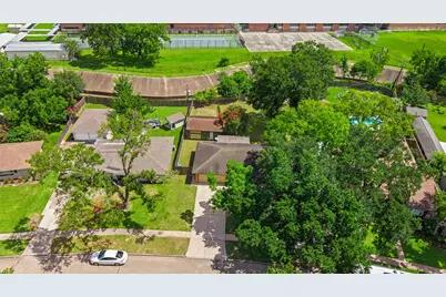 5334 Saxon Drive, Houston, TX 77092 - Photo 32