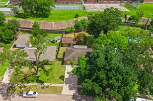 5334 Saxon Dr, Houston, TX 77092 - Photo 32