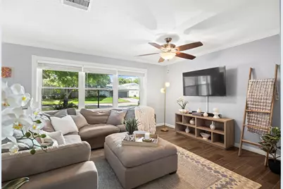 5334 Saxon Drive, Houston, TX 77092 - Photo 6