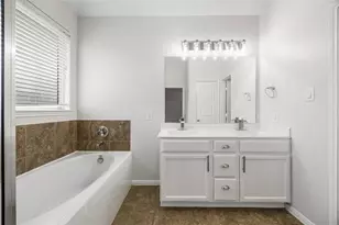 13211 Davenport Hills Ln, Humble, TX 77346 - Photo 14