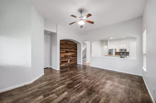 13211 Davenport Hills Ln, Humble, TX 77346 - Photo 10