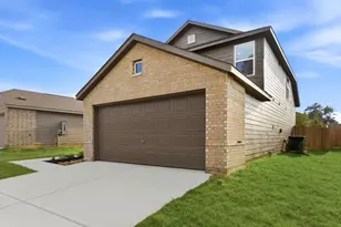 15219 Abella Dr, Conroe, TX 77316 - Photo 4