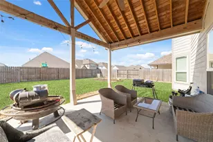 126 Comal Dr, Baytown, TX 77523 - Photo 30