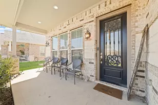 126 Comal Dr, Baytown, TX 77523 - Photo 2