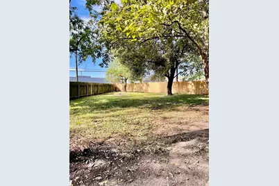 634 Twinbrooke Drive, Houston, TX 77037 - Photo 18