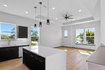 4805 Paula St #B, Houston, TX 77033 - Photo 12