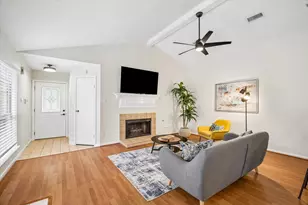 30 Camberwell Ct, The Woodlands, TX 77380 - Photo 2