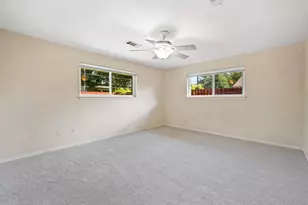 9766 Cedardale Dr, Houston, TX 77055 - Photo 20