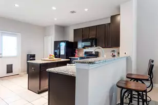 2073 Lepper St, Alvin, TX 77511 - Photo 10