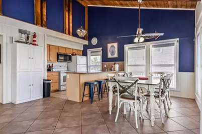 12600 W Ventura Drive, Galveston, TX 77554 - Photo 16