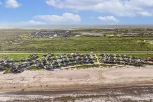 12600 W Ventura Dr, Galveston, TX 77554 - Photo 8
