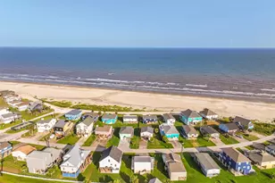 12600 W Ventura Dr, Galveston, TX 77554 - Photo 6