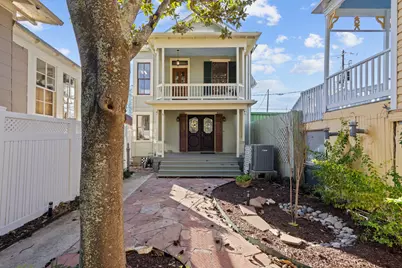611 Church Street, Galveston, TX 77550 - Photo 1