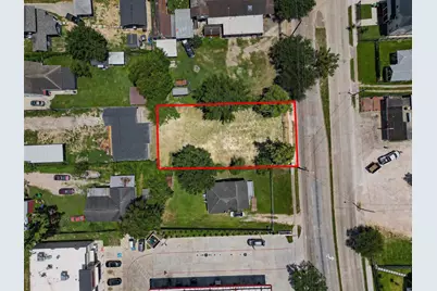 611 E Crosstimbers Street, Houston, TX 77022 - Photo 1