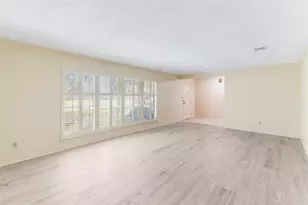 102 Paradise Valley Dr, West Columbia, TX 77486 - Photo 8