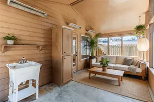 102 Paradise Valley Dr, West Columbia, TX 77486 - Photo 18