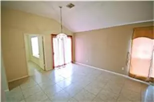15518 Town Green Dr, Houston, TX 77083 - Photo 2