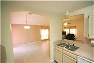 15518 Town Green Dr, Houston, TX 77083 - Photo 4