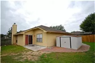 15518 Town Green Dr, Houston, TX 77083 - Photo 10