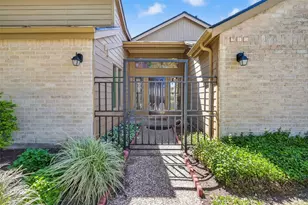310 Power Ct, Sugar Land, TX 77478 - Photo 4