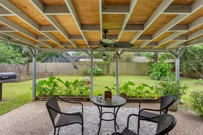 5104 E Bayou Drive, Dickinson, TX 77539 - Photo 20