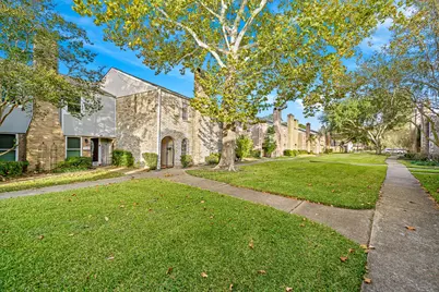 8726 Wilcrest Drive #8726, Houston, TX 77099 - Photo 6