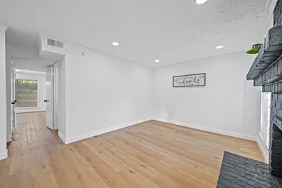 8726 Wilcrest Drive #8726, Houston, TX 77099 - Photo 10