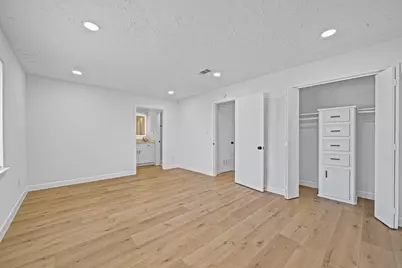 8726 Wilcrest Drive #8726, Houston, TX 77099 - Photo 18
