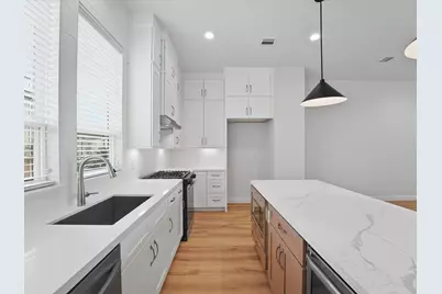 2708 Grand Fountains Drive #A, Houston, TX 77054 - Photo 14