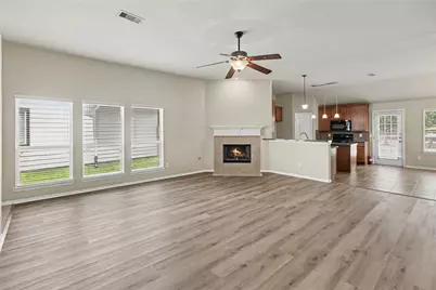 7 Briar Grove Court, Conroe, TX 77301 - Photo 2