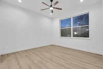 203 Danna Lane, Houston, TX 77009 - Photo 10