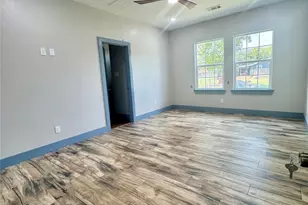 119 N 8th St, Beasley, TX 77417 - Photo 12