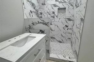 119 N 8th St, Beasley, TX 77417 - Photo 36