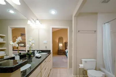 11711 Memorial Drive #367, Houston, TX 77024 - Photo 32